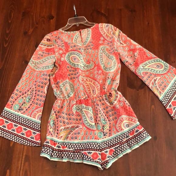 Adorable romper! - Picture 4 of 4